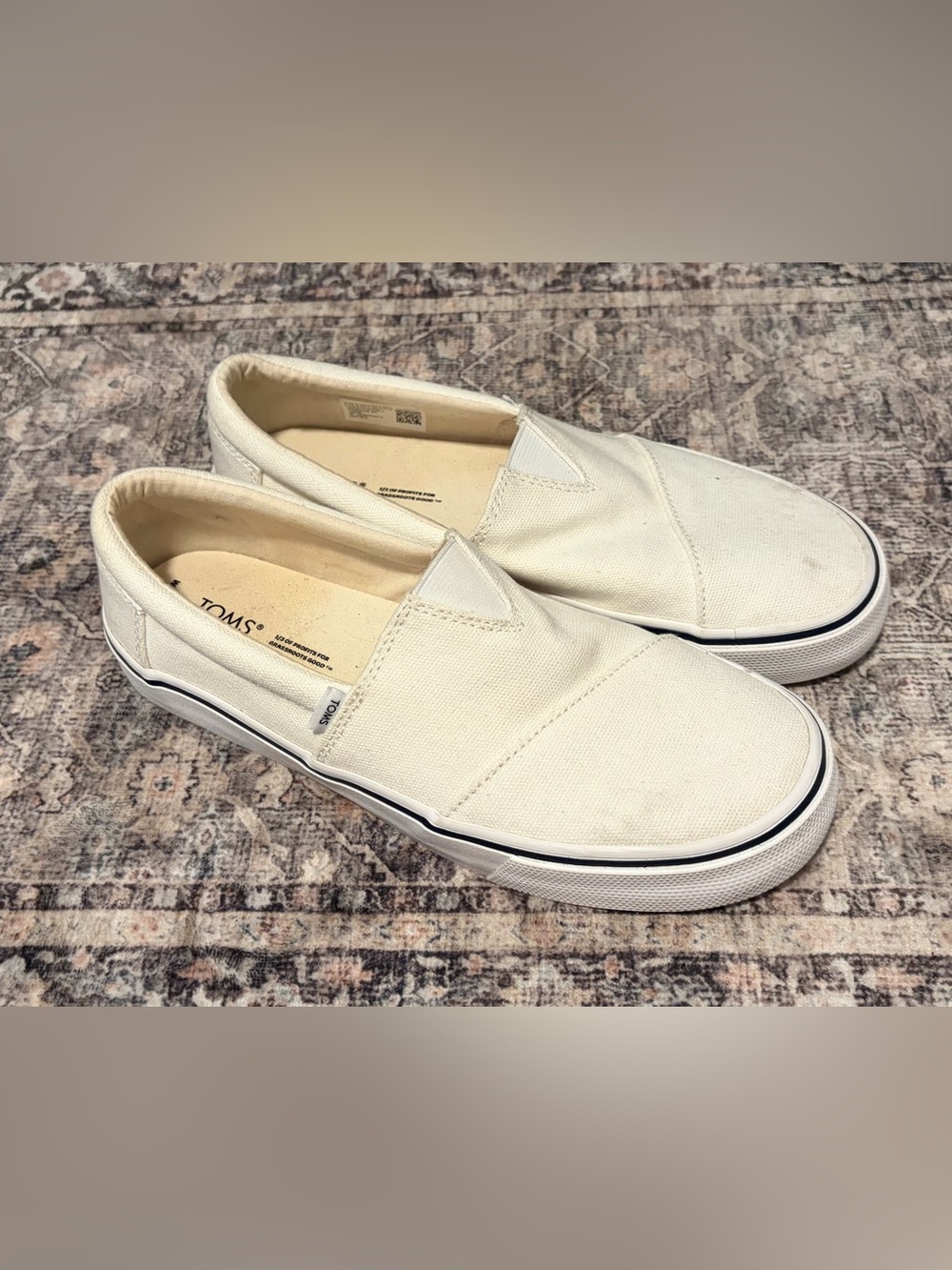 TOMS Unisex Slip-On Canvas Boat Shoe Sneakers in White Navy Striping Size 7.5